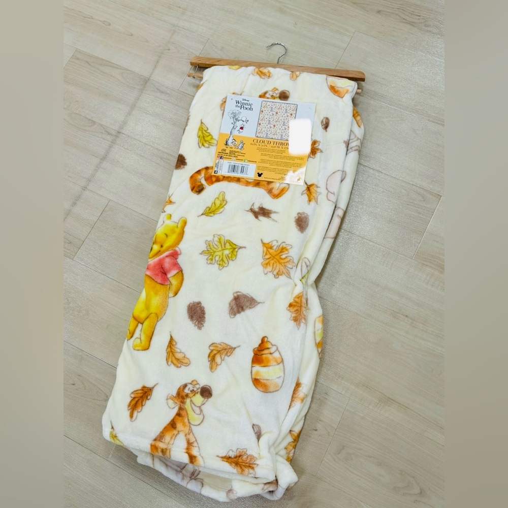 New, Disney Winnie the Pooh Fall blanket 60in x 70in